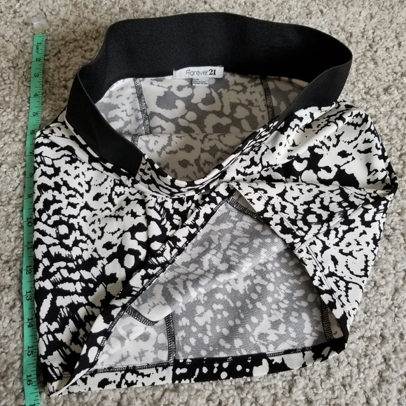 Forever21 animal print mini skirt Size Small - Picture 7 of 7